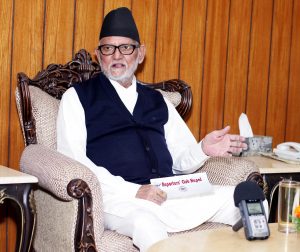 Prime Minister Sushil Koirala express his opinion to the journalists after a submission of feedback on draft constitution by the Reporter's Club Nepal on Saturday at PM's Official Residence, Baluwatar, Kathmandu. Photo: Kumar Shrestha, RSS