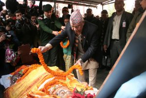 (160209) -- KATHMANDU, Feb. 9, 2016 (Xinhua) -- Nepalese Prime Minister KP Sharma Oli (C) pays tribute to former prime minister Sushil Koirala in Kathmandu, Nepal, Feb. 9, 2016. Nepal's former prime minister Sushil Koirala passed away on Tuesday morning, his personal aide said.   (Xinhua/Sunil Sharma)