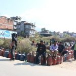 ग्यास चाहियो? ४२६२५८६ मा फोन गर्नुस्