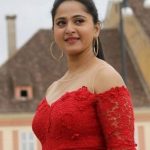बाहुबलिकी नायिकामाथि जुत्ता प्रहार