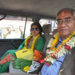 बालुवाटारबाट आफ्नै घर फर्किए देउवा,ओलीको प्रवेश अनिश्चित