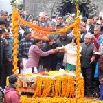 राजकीय सम्मानका साथ पूर्वमन्त्री अधिकारीको अन्त्येष्टि, तीन छोरीले दिए दागबत्ती